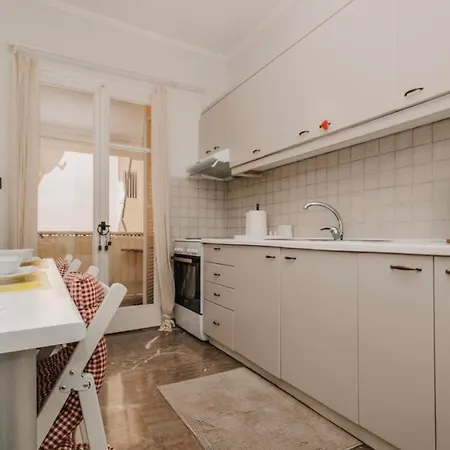 Apartment Filoxenia *